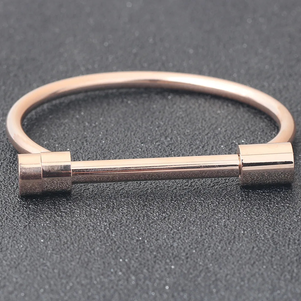 💎 Infinity Bar Bangle