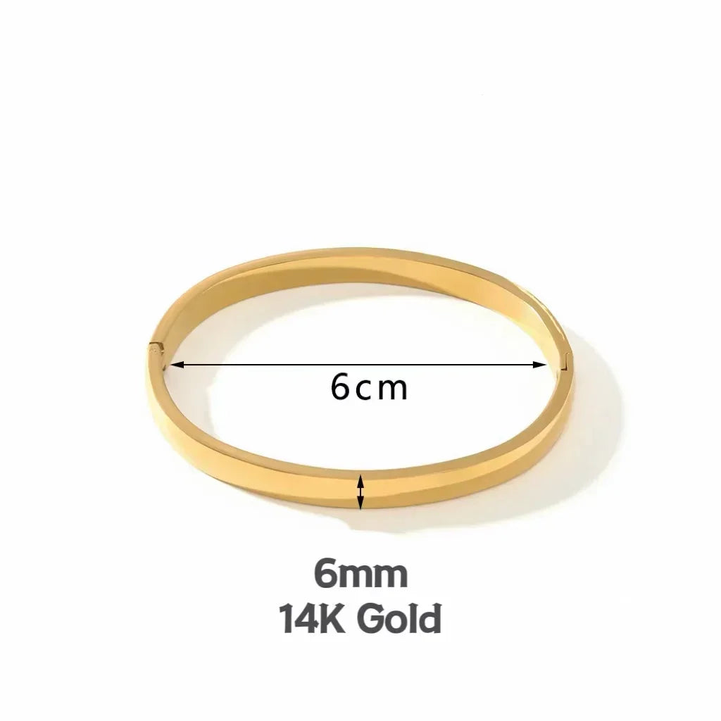Luxe Bangle ✨