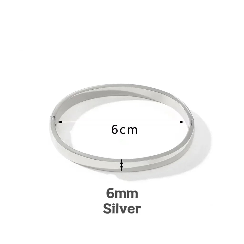 Luxe Bangle ✨