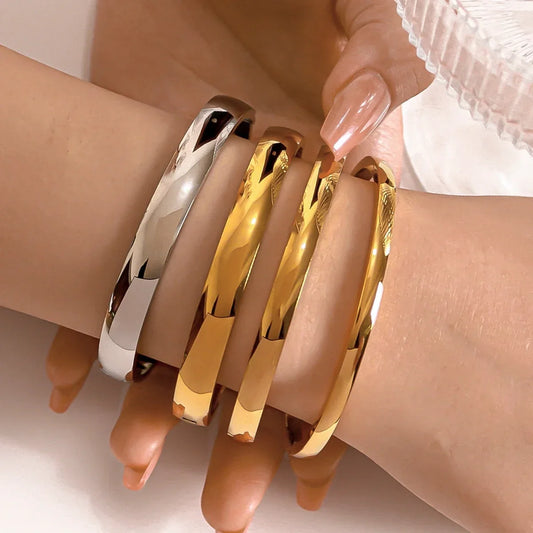 Luxe Bangle ✨