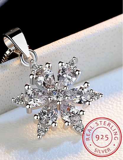 Snowflake Pendant Necklace ❄️