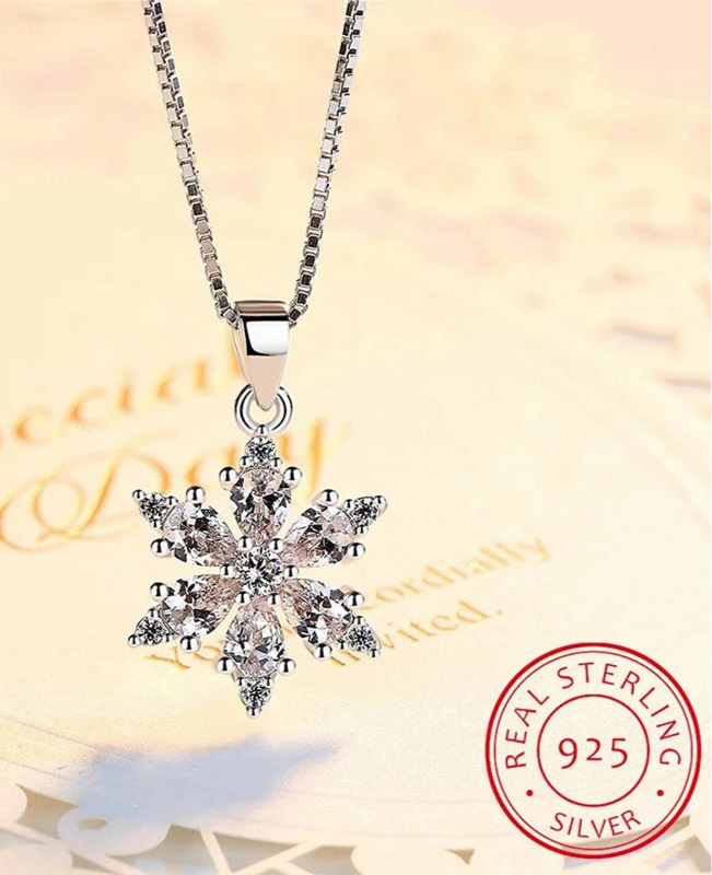 Snowflake Pendant Necklace ❄️