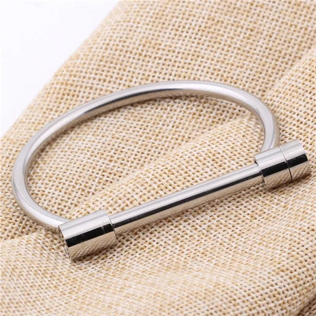 💎 Infinity Bar Bangle