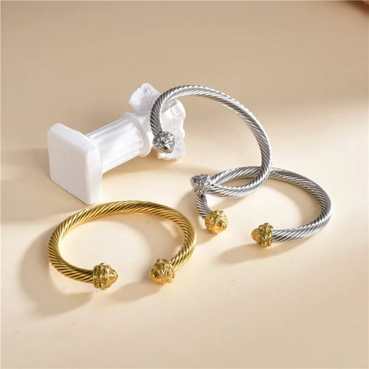 Celestial Twist Bangle ✨