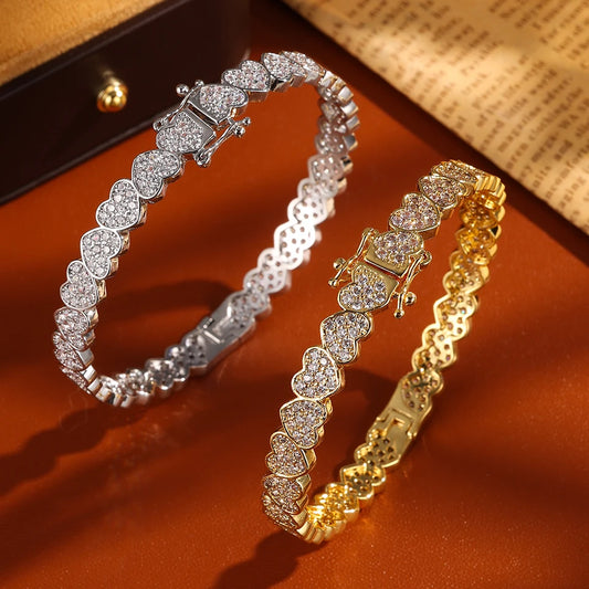 Royal Heart Crown Bangle ✨