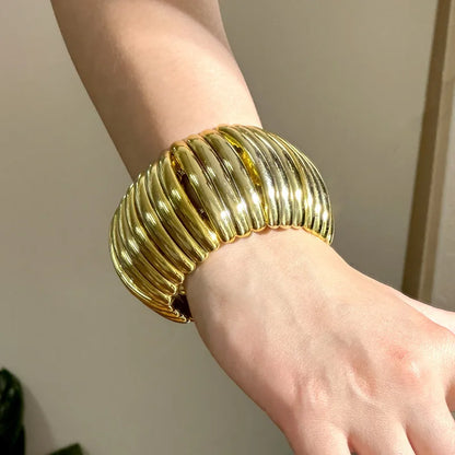 Bold Radiance Bangle