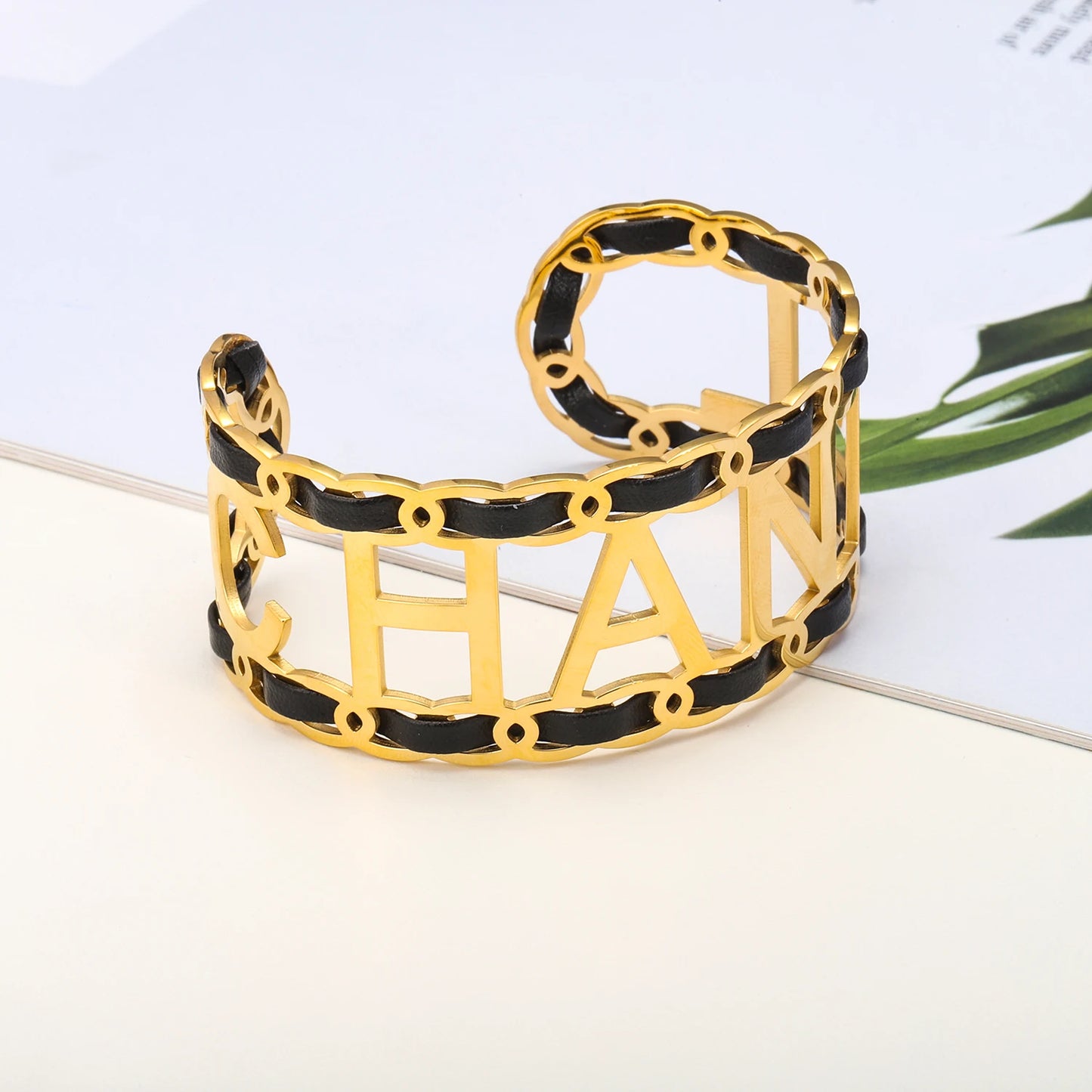 Edge & Chain Cuff ✨