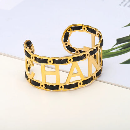 Edge & Chain Cuff ✨