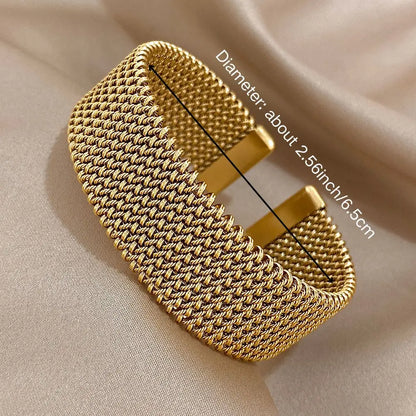 ✨ Golden Aura Cuff