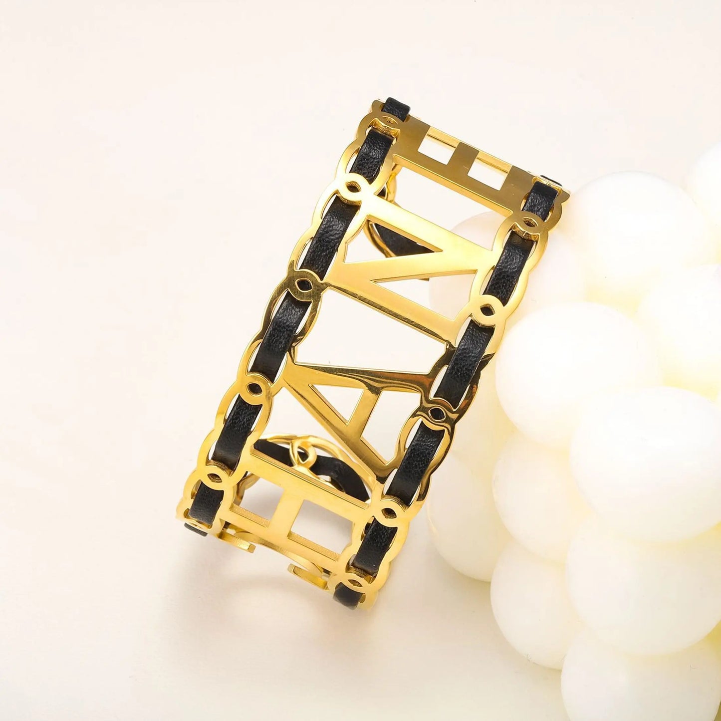 Edge & Chain Cuff ✨