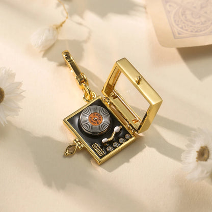 Spin the Magic Record Player Necklace🎶